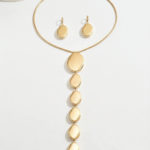 2pcs Gold Metallic Geometric Asymmetrical Ellipse Pendant Necklace & Earrings Set